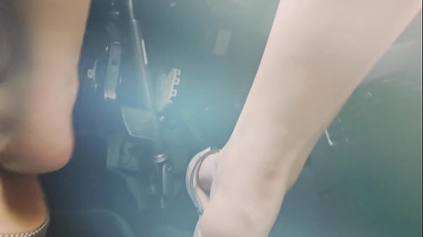 Driving In Flip Flops And Sweaty Feet thumbnail