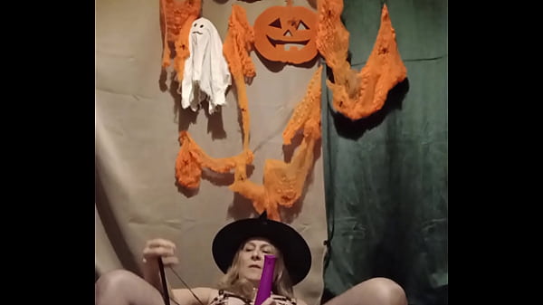 2025 10 31 esclave f pour halloween 