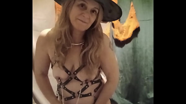 2025 10 31 Esclave F pour_Halloween