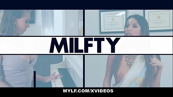 Play MP4 - Cute Asian MILF &lpar;Christy Love&rpar; Bounces On Stepson Dick