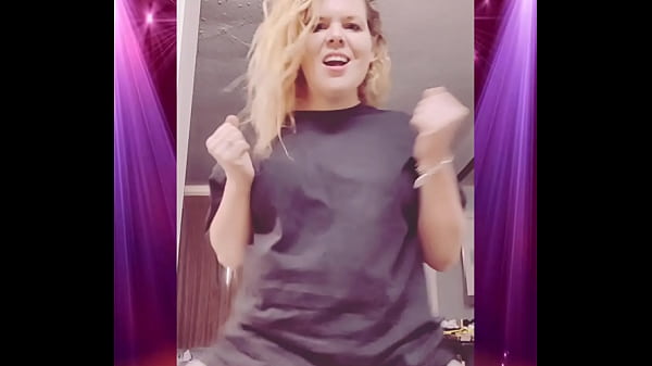 Booty shaking in my boyfriend sclothes