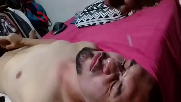 Play MP4 - Dando c&uacute; e levando porra na cara