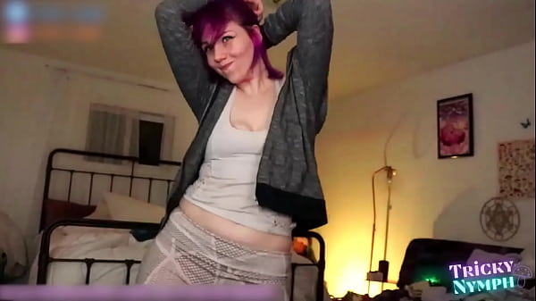 Play MP4 - Dorky Camgirl Teases You in a Live Show