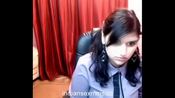 Hot Girl_On Webcam Goes Nude