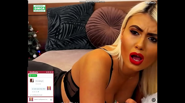 Blonde babe moan for change 