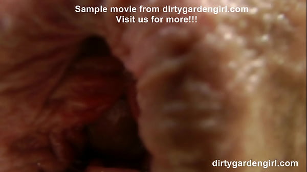 Dirtygardengirl with dildo insde her anal prolapse 