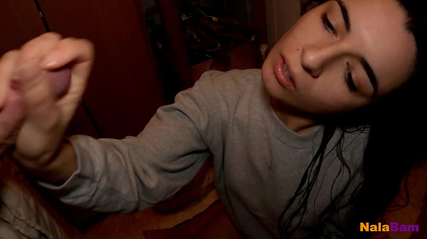 Mitbewohnerin Lutscht Schwanz (uncut) thumbnail