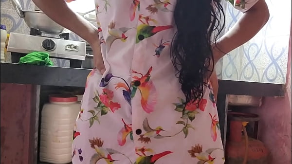 Play MP4 - देसी भाभी ने अपने यार के साथ मज़ा लिया किचन में