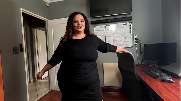 Brown employee sucking white boss dick for promotion 