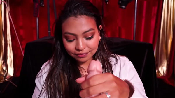 Play MP4 - Oral-sex-while-playing-with-a-dildo&period;