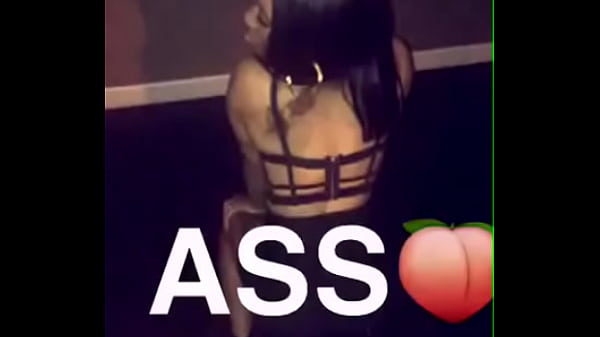 Nonton Honey Moe Black Dress Twerk thumbnail