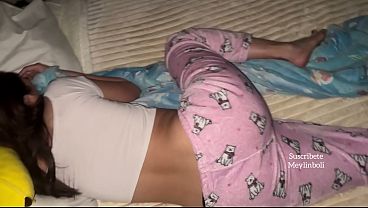 PORNO CASERO PIJAMADA COMO MI HERMANASTRA CULONA DE 18 AÑ_OS ES UNA EXPERTA CON LAS MAMADAS ESCUCHA COMO GRITA DAME MAS MI AMOR CASI LA EMBARAZO