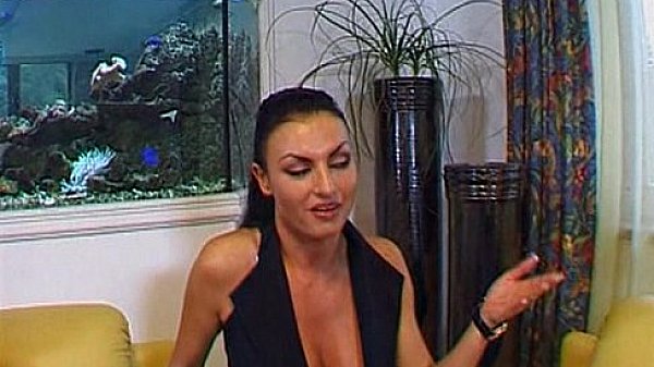 Metro - Angelmania 01 - scene 2 