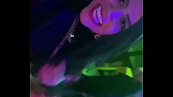 Play MP4 - NO BAR COM AMIGA APROVEITEI PARA MAMAR O GAR&Ccedil;ON NO BANHEIRO