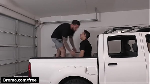 Bromo - (Jordan Levine, Orlando Fox) at Raw Tension Part 