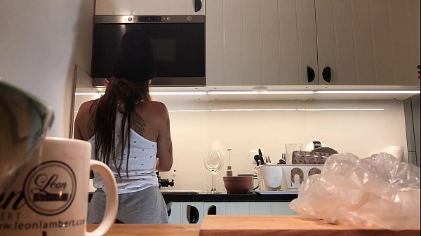 Braless No Panties in_the Kitchen finishes the Dishes