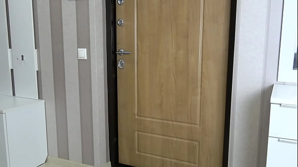 Play MP4 - Horny Pizza Delivery Girl get Fast Sex and Swallow Cum