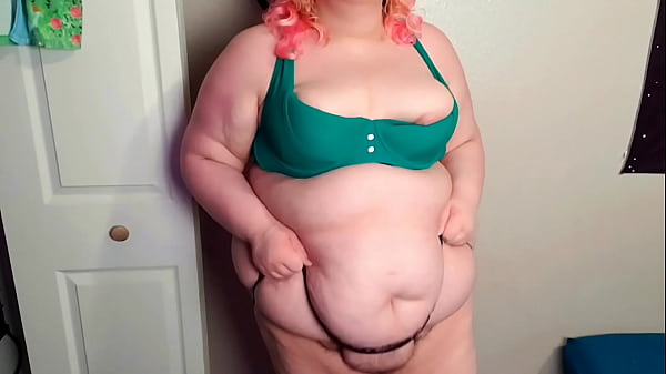 Play MP4 - Slutty BBW Tease