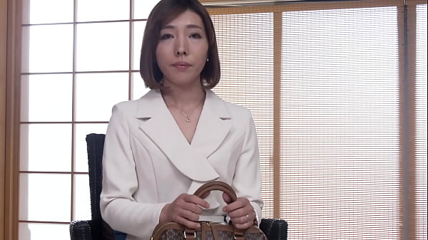 初撮り人妻ドキュメント 華村千裕