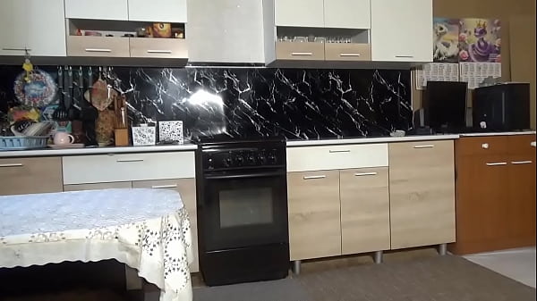 Nonton Maid Is Preparing To Meet Guests thumbnail