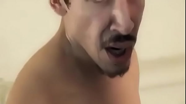 Enchendo o Cuzinho de Leite 