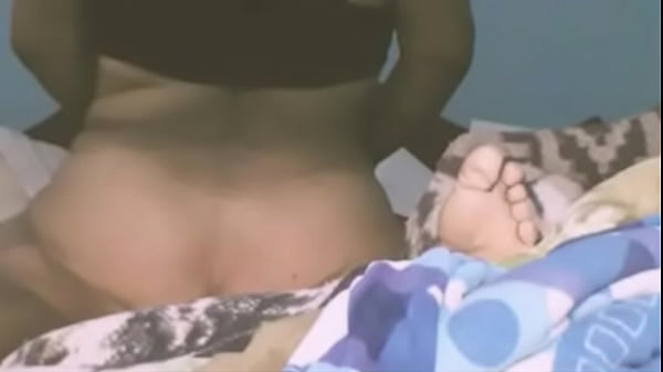 Play MP4 - Me subo para cachar con tu amigo porque me gusta&period;