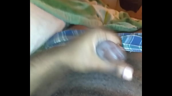 Play MP4 - Masturbating for a thick girl