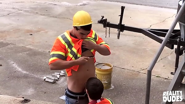 Play MP4 - Axel Kane & Will Braun Are On A Lunch Break From Work And Have The Urge To Explore Their Naughty Side - REALITY DUDES