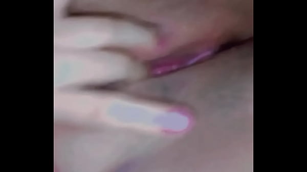 Si llega a 20️ subo un v&iacute;deo m&aacute;s largo con el plug de zorrito y metiendome el dildo