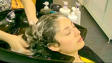 Angela Backward Hairwash 