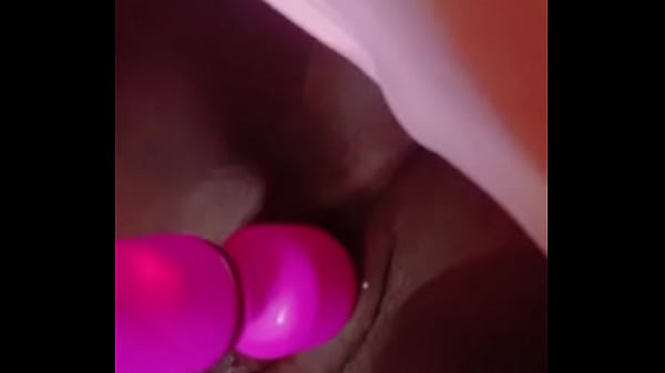 Play MP4 - She keeps playing with her pussy just to please me