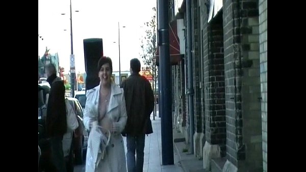 Play MP4 - Bbw Amateurs Public Flashing