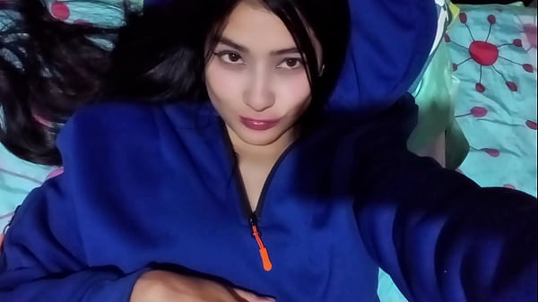 Play MP4 - Ni&ntilde;era caliente con enormes tetas anhelaba mi polla tan pronto como llegu&eacute; a casa &lpar; CASERO REAL&rpar;