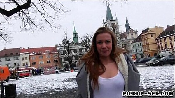 Pretty amateur Eurobabe Dominika fucked in exchange for cash 