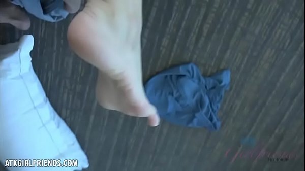 Play MP4 - Rina Ellis works your cock in Vegas POV Style