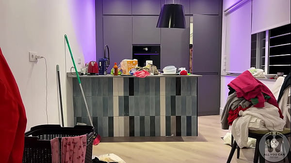 Nonton Ggg Cleaning Tidying Kitchen Sweeping The Floor Naked thumbnail