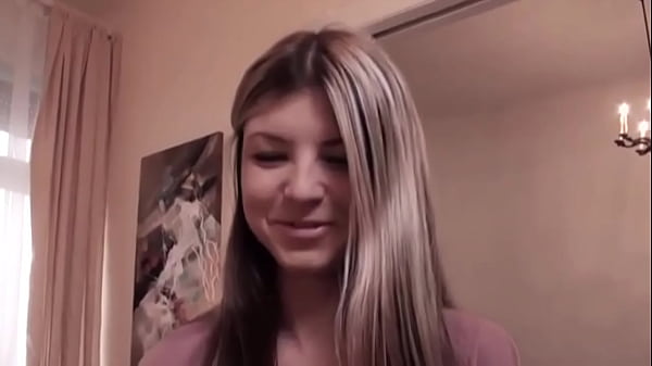 Play MP4 - Interview for Sandra Shine