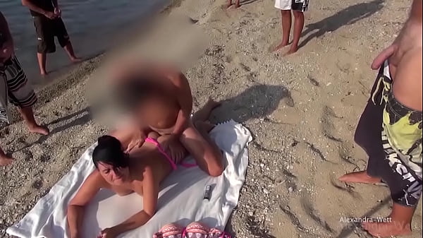 Spontaneous Free Fuck On The Beach thumbnail