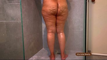 Steamy Desi Shower Seduction: Naked Hira Scrubbing Her Hot Milf Body thumbnail