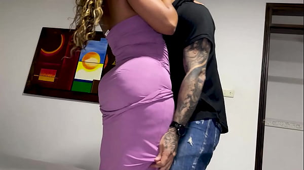 Play MP4 - Ebony estate agent horny tease and ridesTourist looking for colombian Slut Carla Morelli&comma; Brian Evans