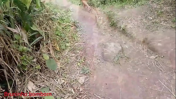 Play MP4 - Trilha com duas gostosas o que ser&aacute; que rolou por l&aacute;