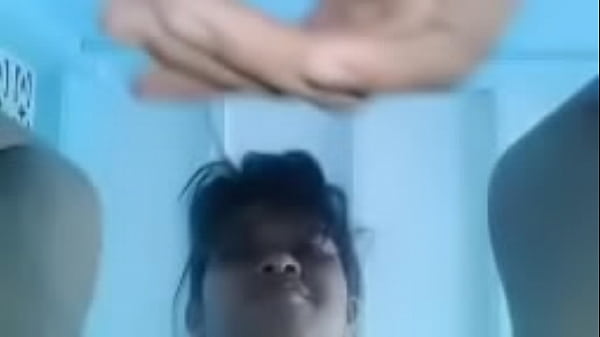 แหกหีสาวสวยหีใหญ่แตดขาวเนียนน่าเย็ดแตดเย็ดหีเธอจนน้ำแตกเต็มรูหี 