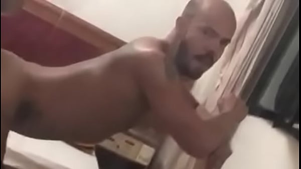 Play MP4 - Com ele no quarto