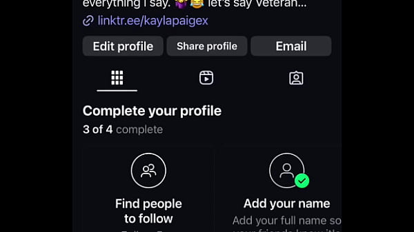I&rsquo;m so confused someone please help i&rsquo;m not &ldquo;locked out&rdquo; but i can&rsquo;t see my grid or post anything 