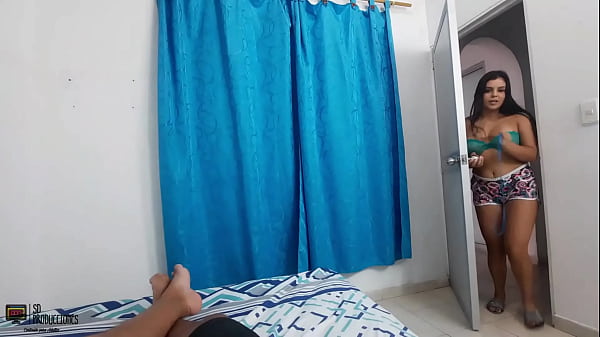 Mi Hermanastra Entra A Mi Habitacion Y Le Follo Su Gran Culo thumbnail