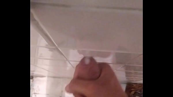 Play MP4 - Me masturbo