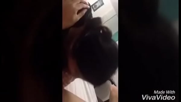 C3E53164-FB2D-4950-85AF-5D5CA24D52B7.MOV 