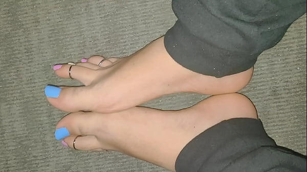 Play MP4 - Teasing you with my new toerings