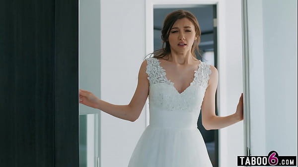 Play MP4 - Stepmom MILF Reagan Foxx guides her stepson with his new marriage