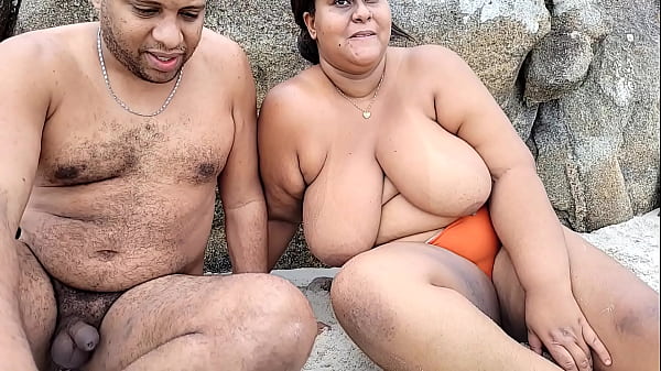 Praia de nudismo abrico me exibindo para todos 